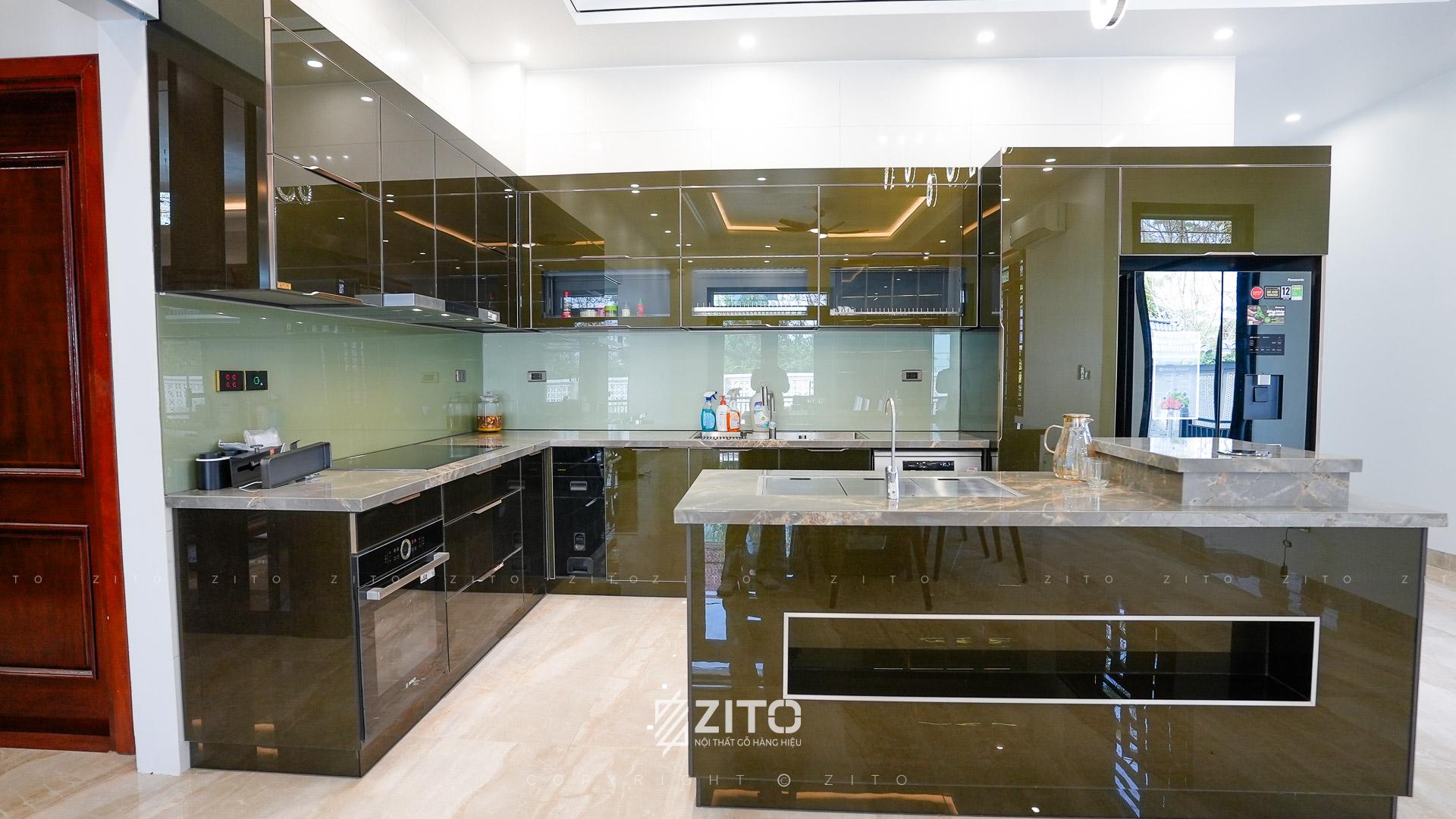 Bàn đảo đá bàn giao thực tế khách hàng